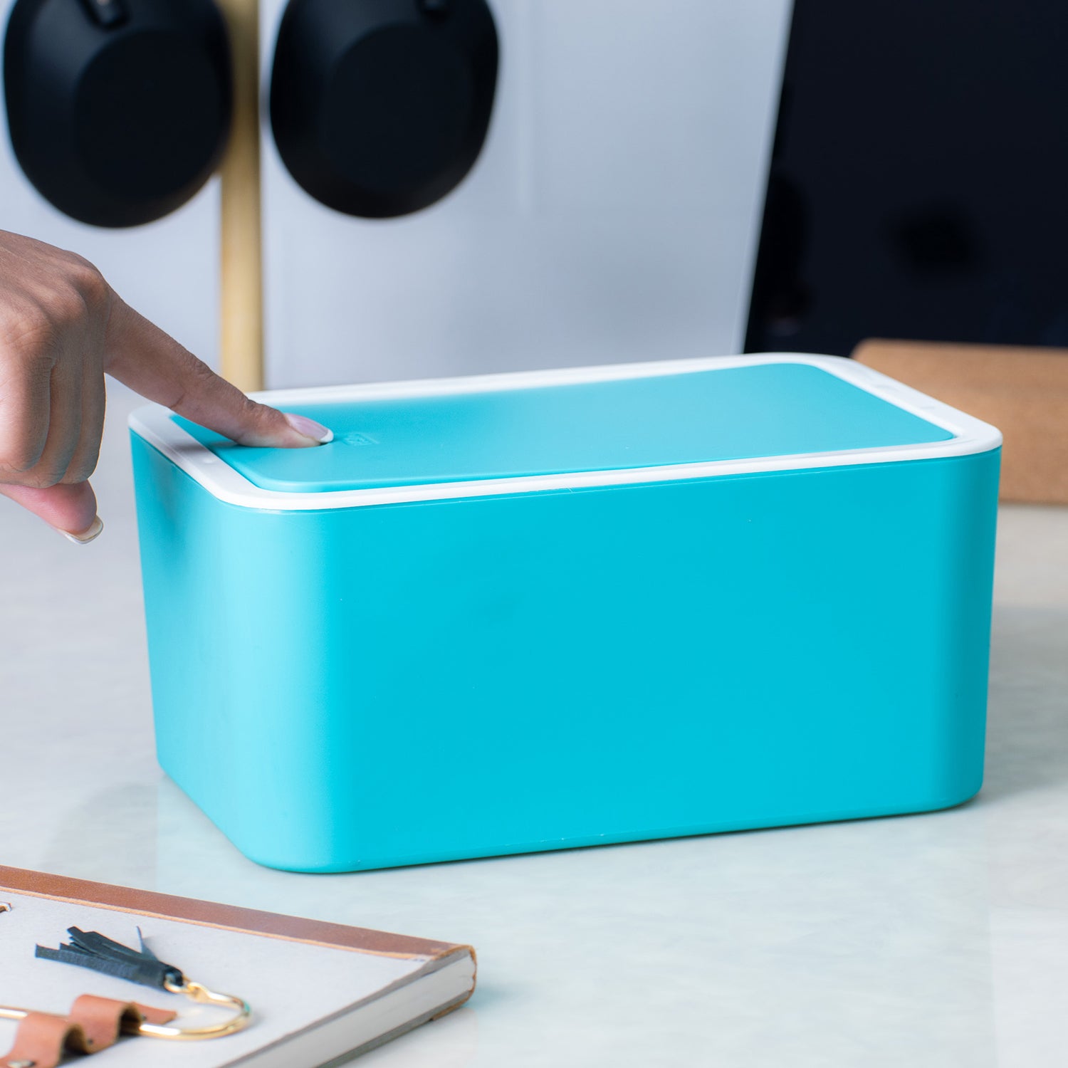 Gluman | Push Button Storage Box
