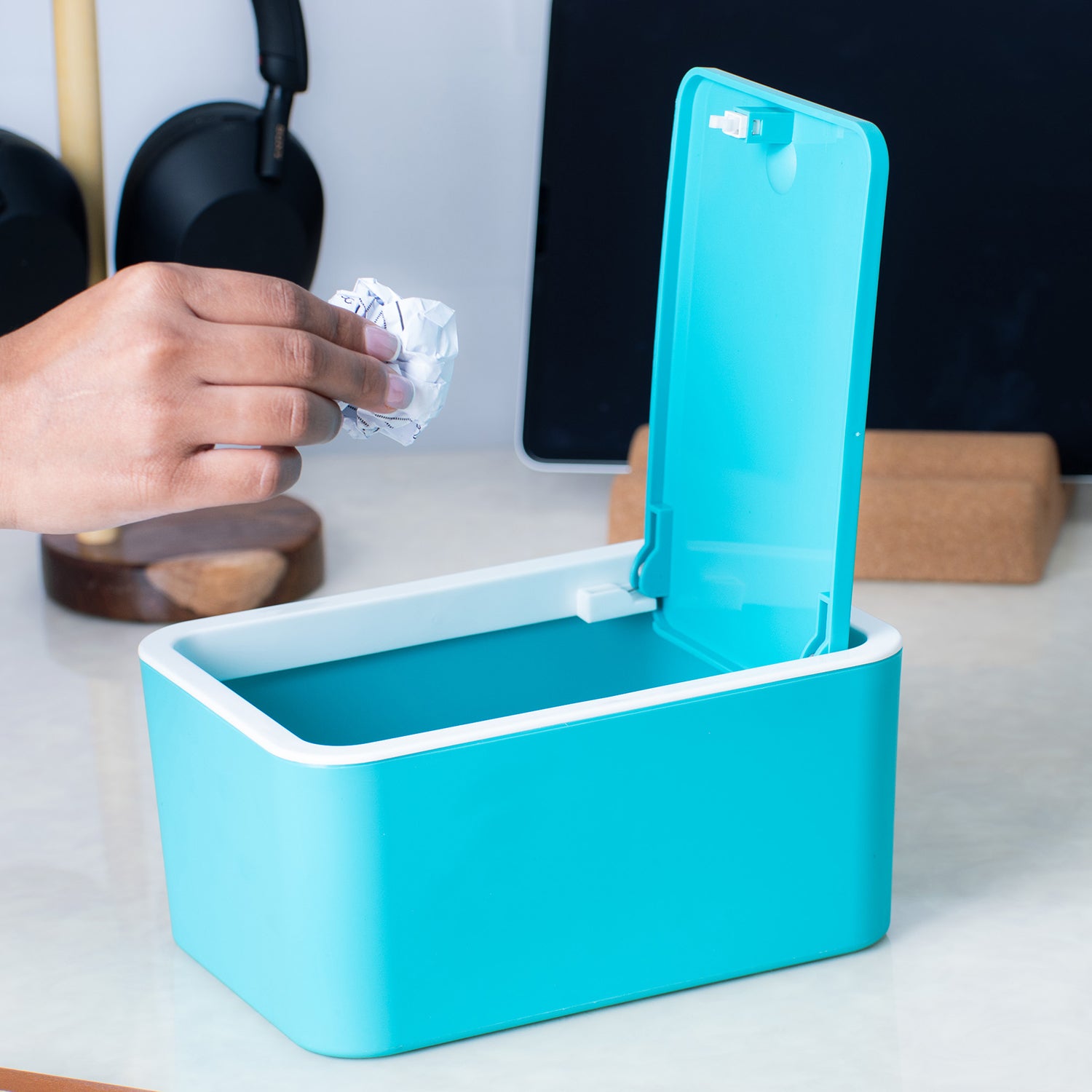 Gluman | Push Button Storage Box